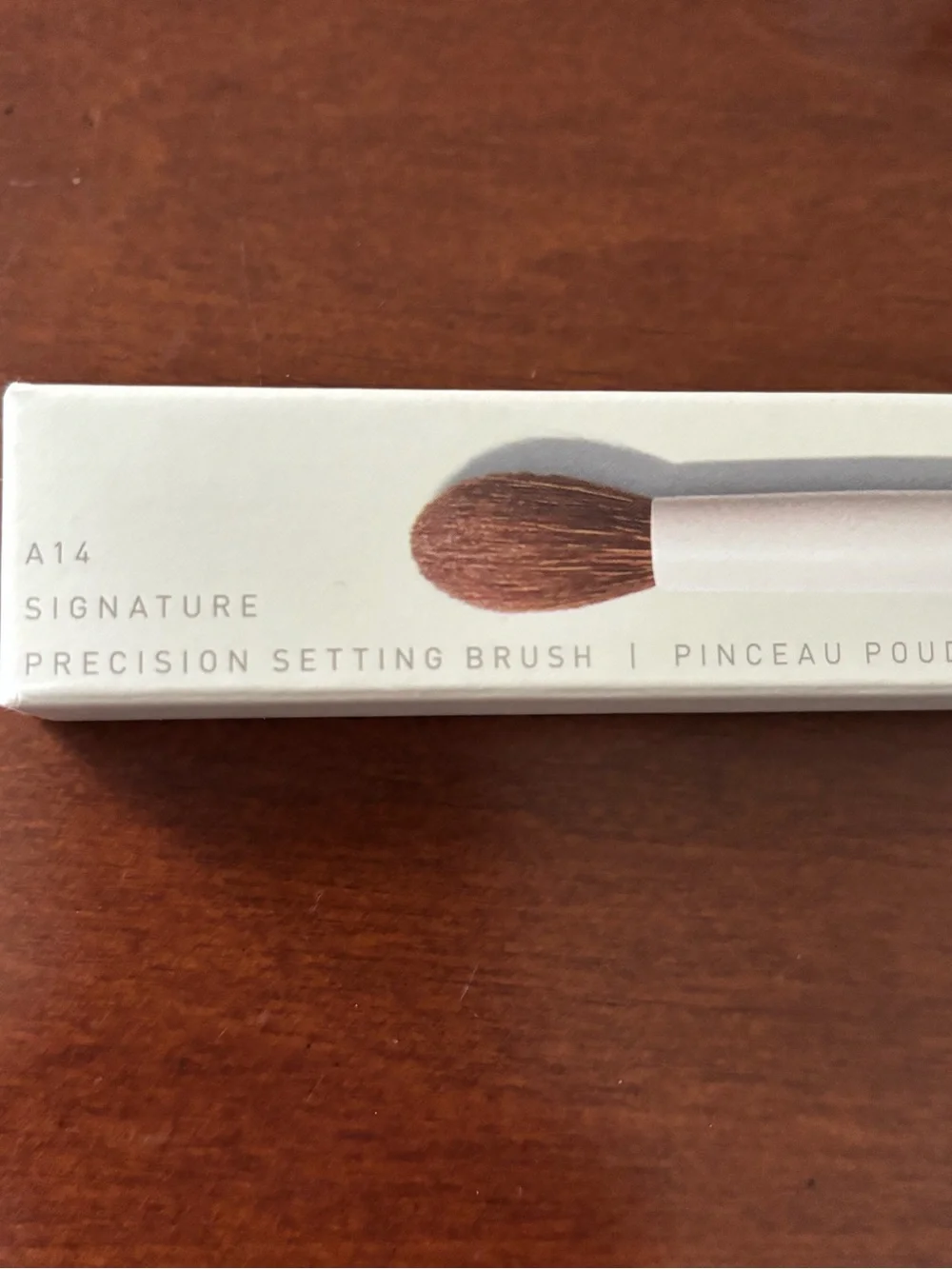 Makeup applicators including discontinued Morphe brush